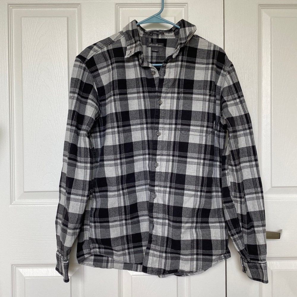 Men’s Eddie Bauer Classic Fit Flannel size Medium
